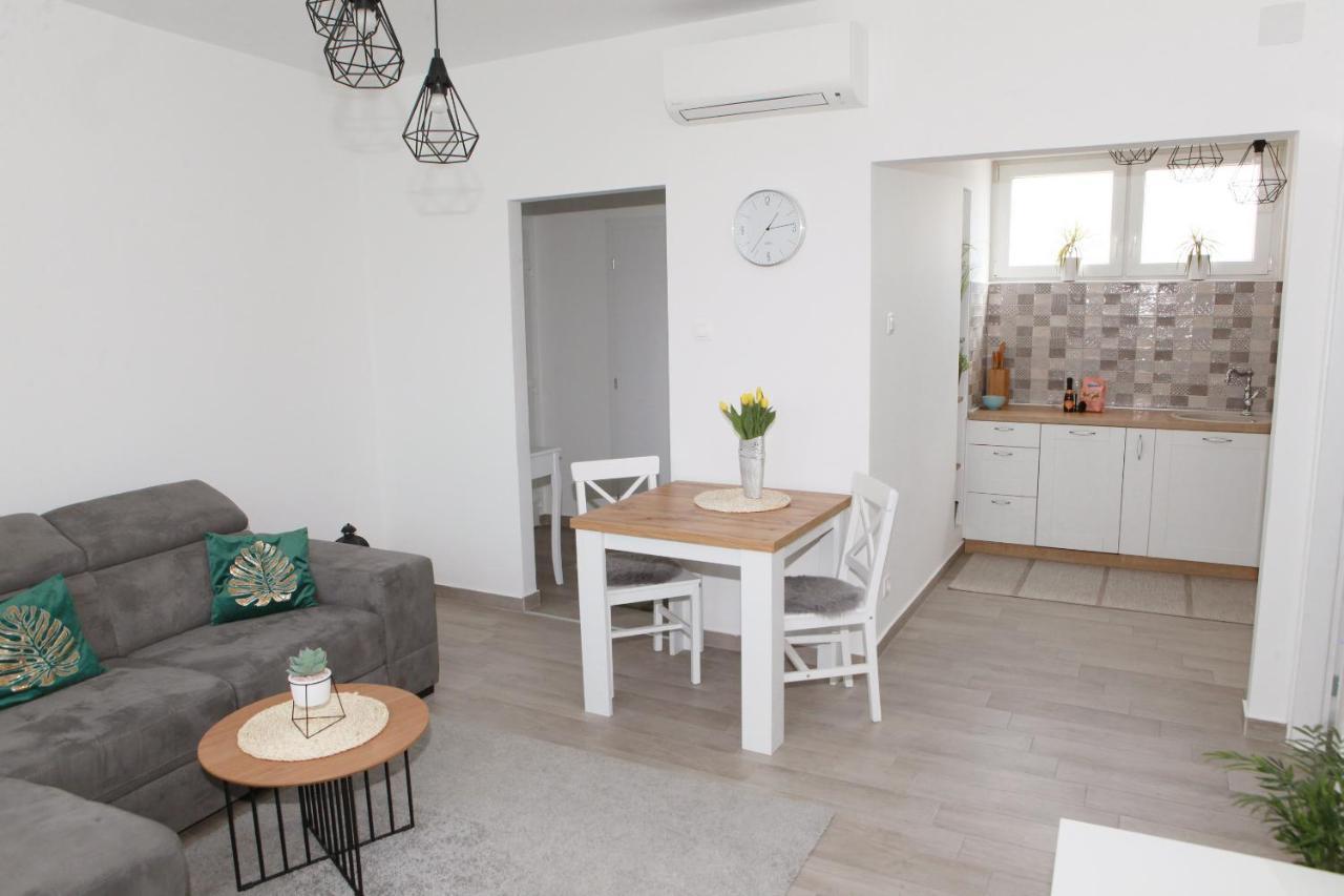 Apartman Lucija Karlovac Eksteriør bilde
